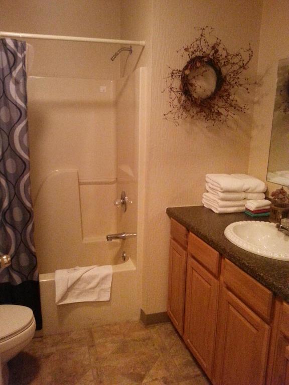 Taneycomo Lakefront Resort Bull Creek Bilik gambar
